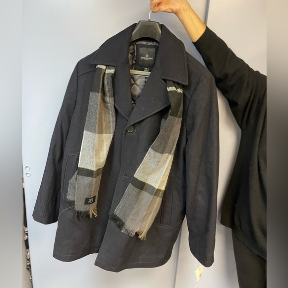 BNWT London fog pea coat size large. Includes scarf. - Picture 1 of 3